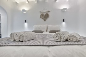 Mykonian Mews