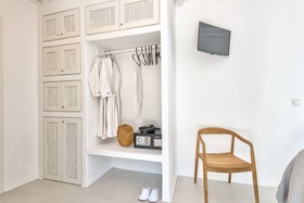 Mykonian Mews