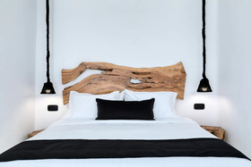 Psarou Black Villa