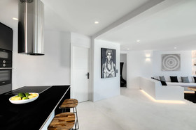Psarou Black Villa
