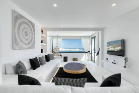 Psarou Black Villa
