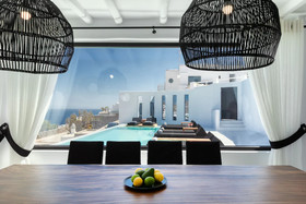 Psarou Black Villa