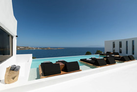 Psarou Black Villa