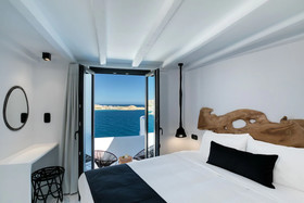 Psarou Black Villa