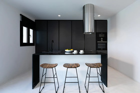Psarou Black Villa