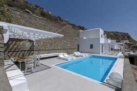 Sealine Villas
