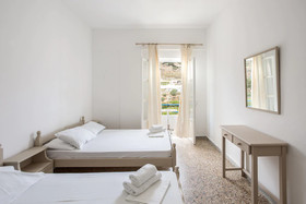 Infinity Abram Hotel