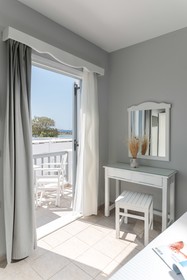 Ippokampos Beachfront Hotel