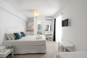 Ippokampos Beachfront Hotel