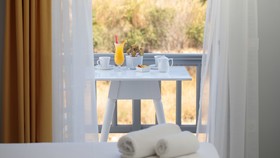 Ippokampos Beachfront Hotel