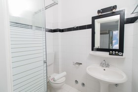 Ippokampos Beachfront Hotel