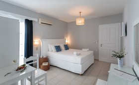 Ippokampos Beachfront Hotel