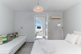 Ippokampos Beachfront Hotel