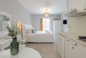 Ippokampos Beachfront Hotel