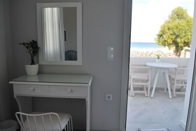 Ippokampos Beachfront Hotel