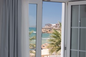 Ippokampos Beachfront Hotel