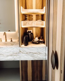Avgoustos Suites