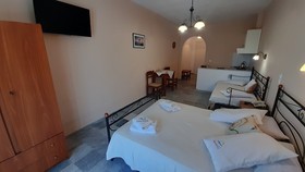 Agia Anna Hotel