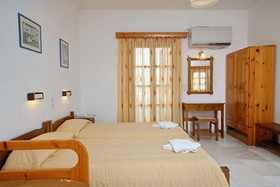 Birikos Studio & Apartments