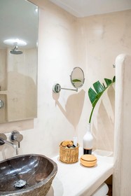 Melidron Luxury Hotel & Suites