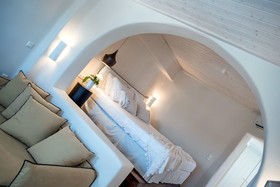 Melidron Luxury Hotel & Suites