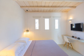 Naxian Utopia Luxury Villas & Suites