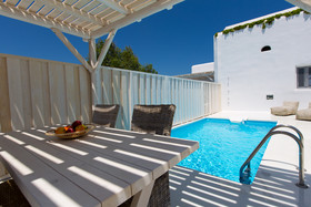Naxian Utopia Luxury Villas & Suites