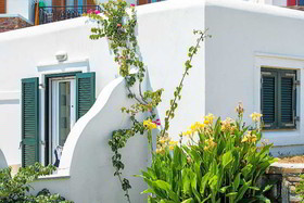 Naxos Golden Sun