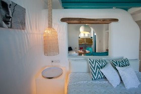 Naxos Golden Sun