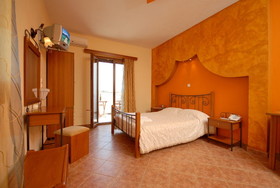 Naxos Golden Sun