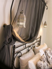 Naxos Petite Studios