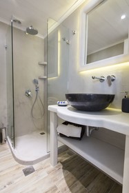 Naxos Rock Villas