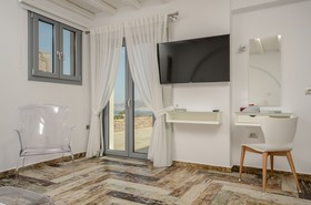 Naxos Rock Villas