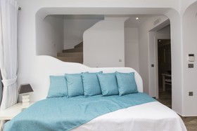 Naxos Rock Villas