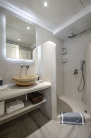 Naxos Rock Villas