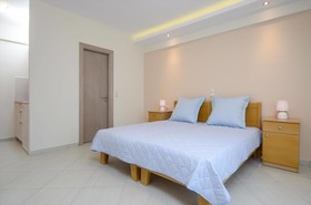 Ormos Holiday Studios