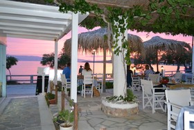 Sunset  Studios & Restaurant