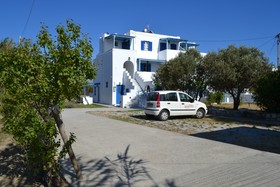 Sunset  Studios & Restaurant