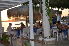 Sunset  Studios & Restaurant