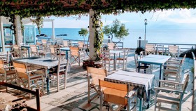 Sunset  Studios & Restaurant