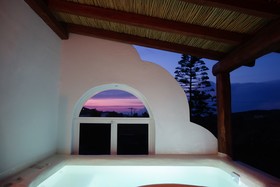 Thea Boutique Suites