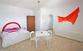 Donoussa Rooms