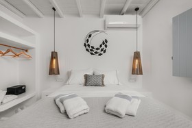 Xerolithos Natural Living