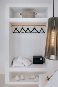 Xerolithos Natural Living