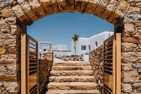 Xerolithos Natural Living