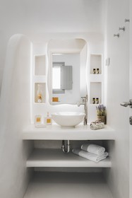 Xerolithos Natural Living