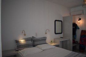 Diamantis Studios & Apartments