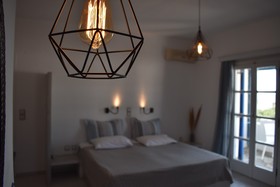 Diamantis Studios & Apartments