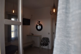 Diamantis Studios & Apartments