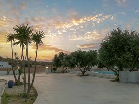 Diamantis Studios & Apartments